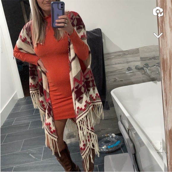 Aztec print Poncho/Shawl - Picture 2 of 6